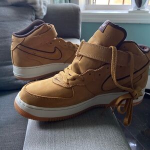 Air Force 1 Mid WP